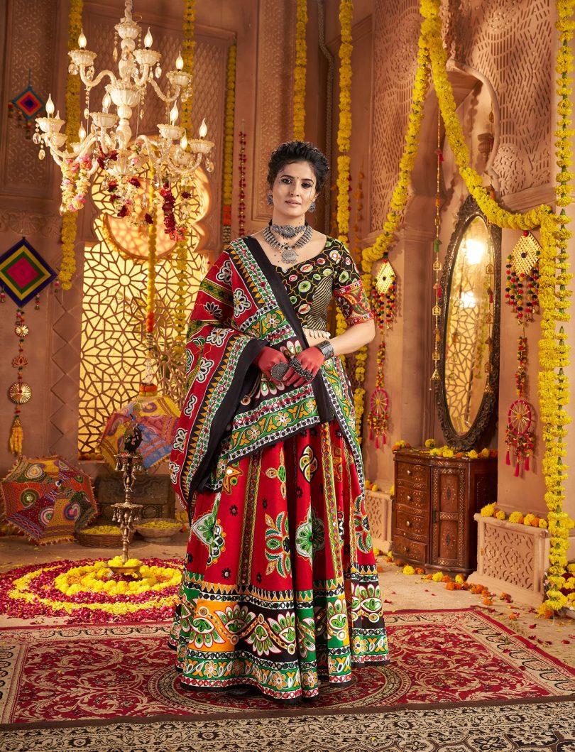 Ruhaniya Chaniya Choli – Maroon Organic Cotton Set with Aari & Foil Print - Image 4