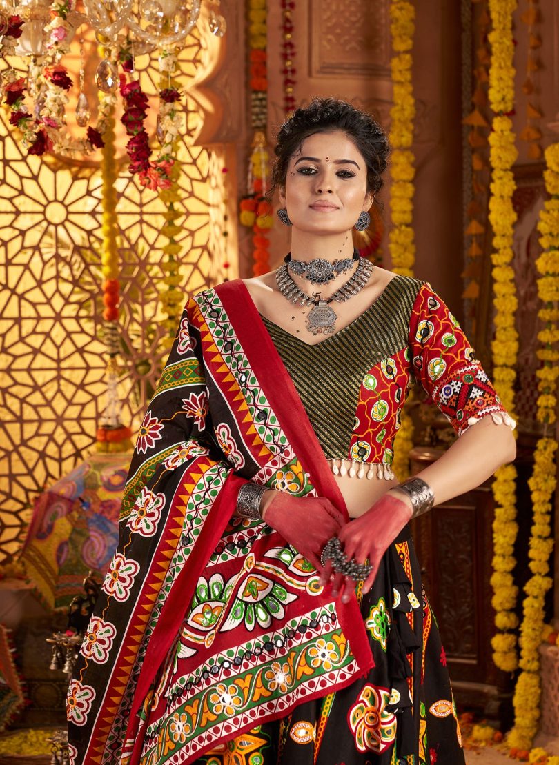 Royal Noir Chaniya Choli – Aari & Foil Elegance in Organic Cotton - Image 4
