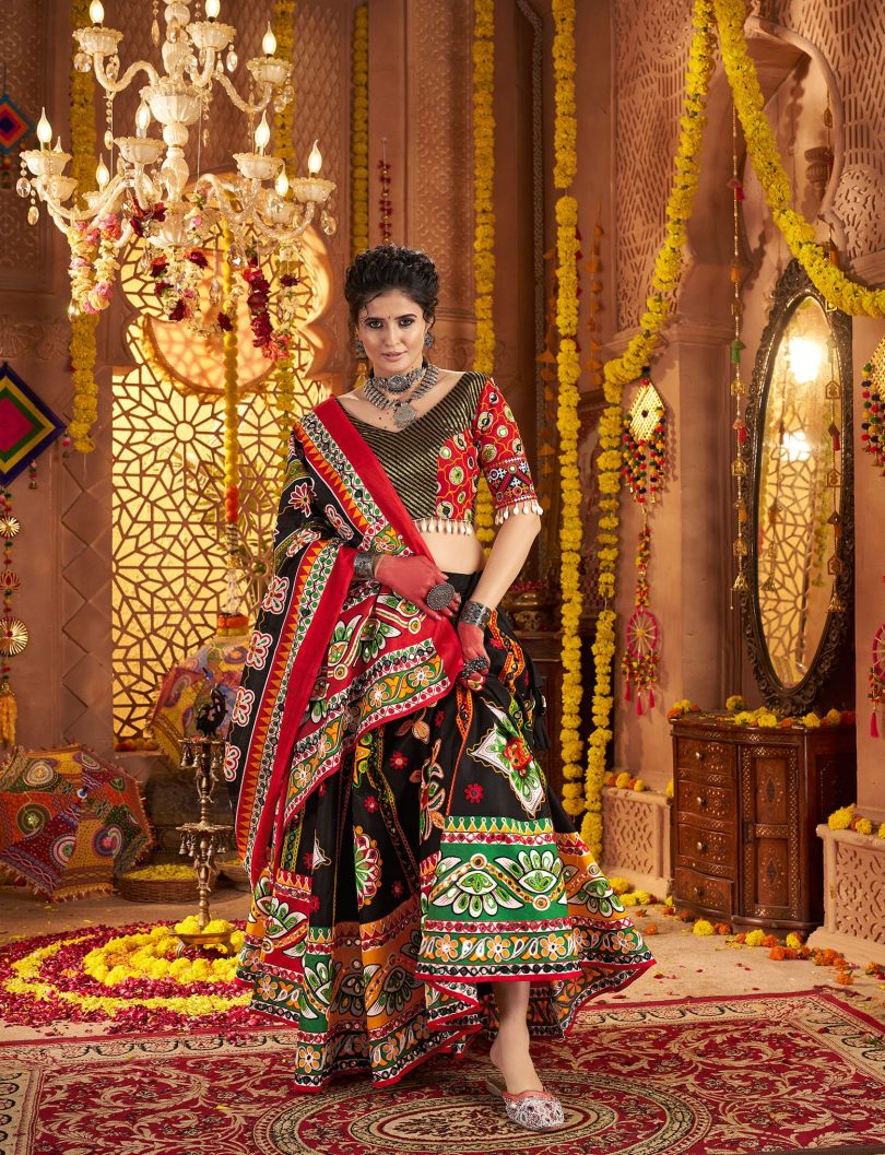 Royal Noir Chaniya Choli – Aari & Foil Elegance in Organic Cotton - Image 3