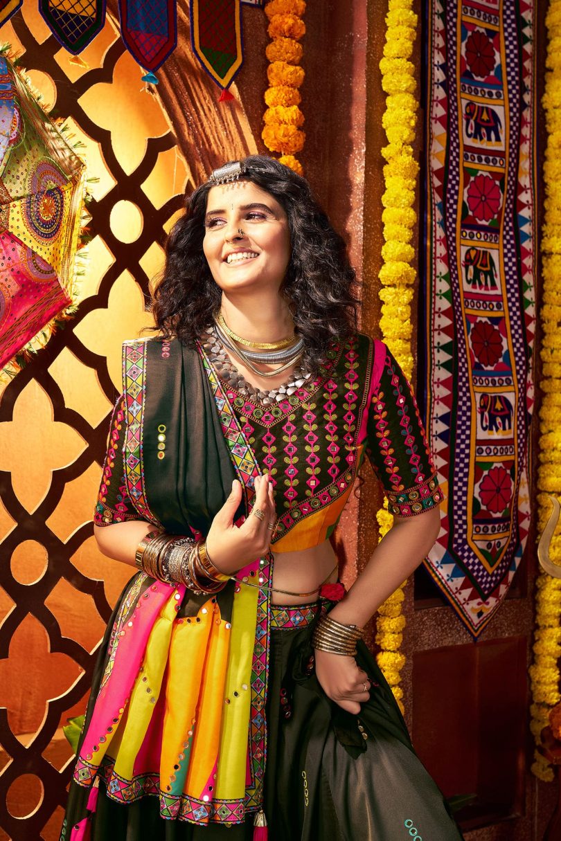 Midnight Muse Chaniya Choli – Gajji Silk Glory with Mirror Sparkle - Image 2