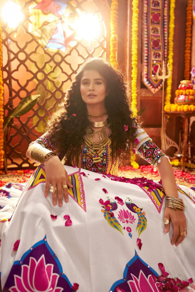 Ivory Charm Chaniya Choli – Royal White with Artistic Hand Detailing - Image 5