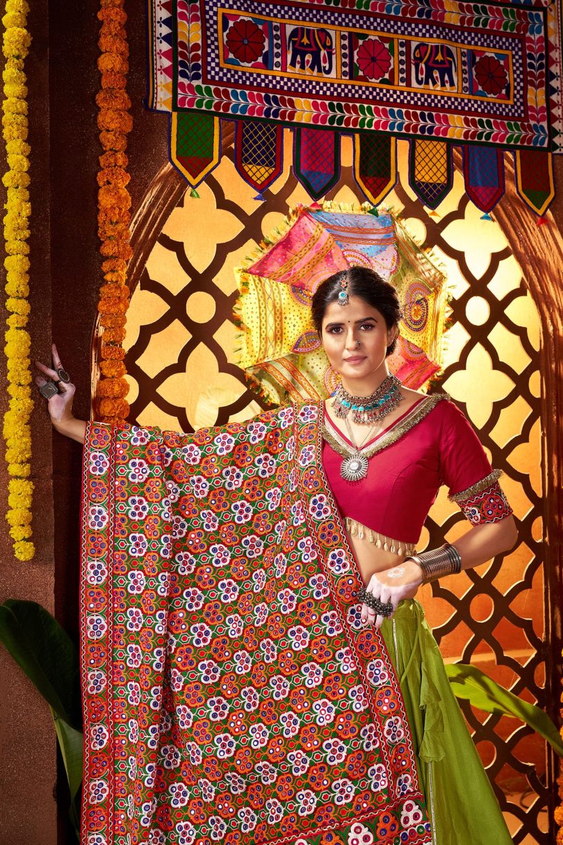 Hariyali Glam Chaniya Choli – Radiance in Fluorescent Green - Image 2