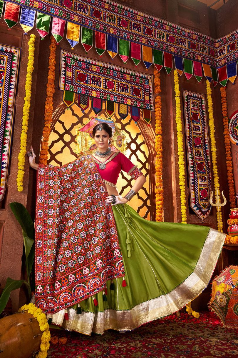 Hariyali Glam Chaniya Choli – Radiance in Fluorescent Green - Image 5