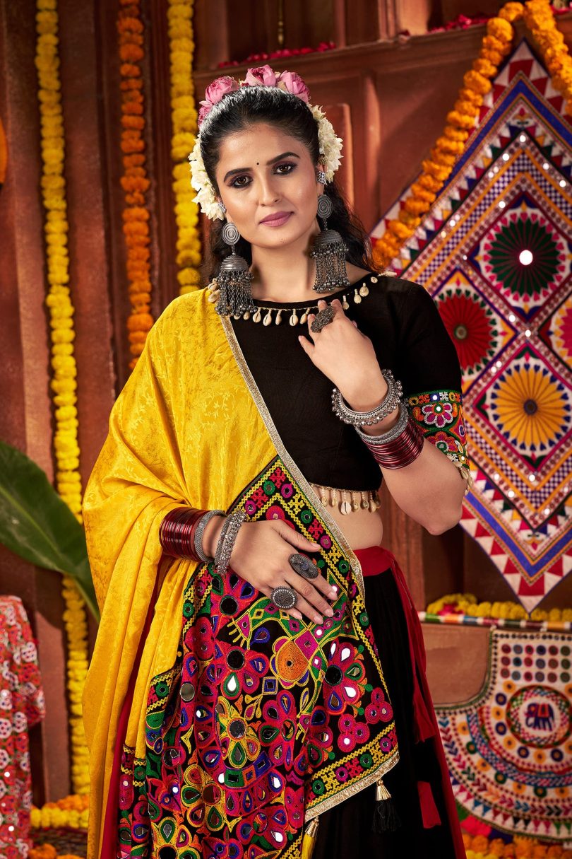 Rangtaari Chaniya Choli – Multi-Color Mirror & Kutchi Work Set - Image 5